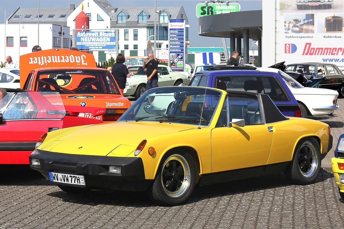 914