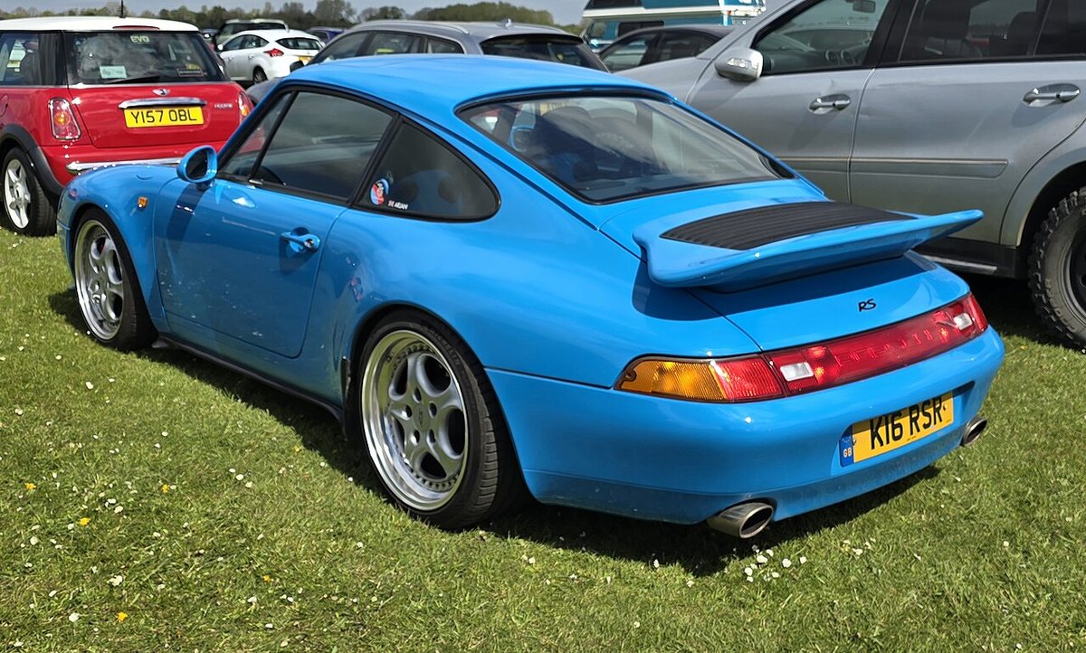 993